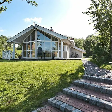 Three-bedroom In 13 Otterndorf