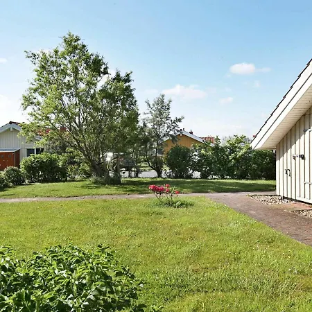 Three-bedroom In 13 Otterndorf